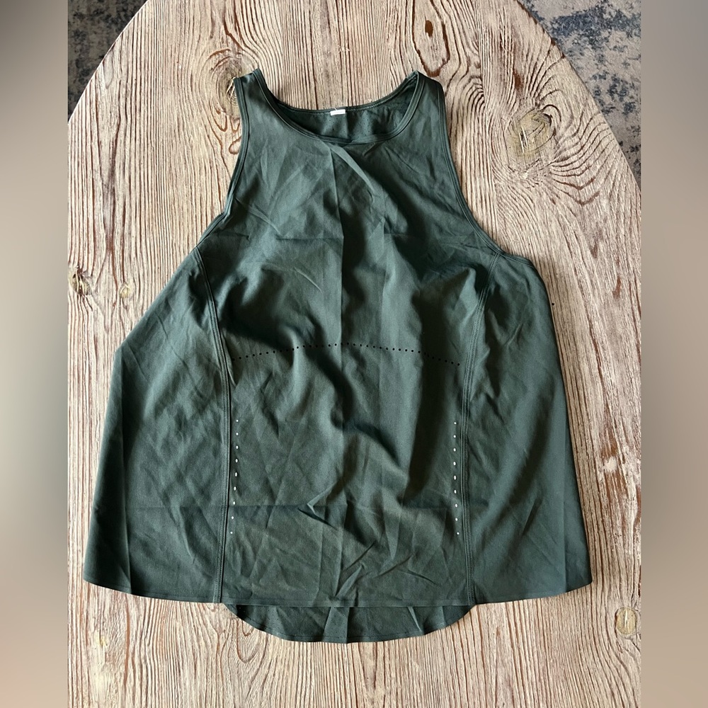 NWOT- Lululemon Swift Ventilated Racerback Runners Tank Size 6